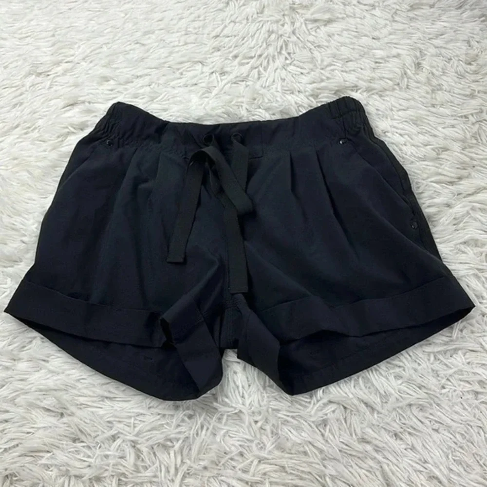 Lululemon Spring Break Away Short